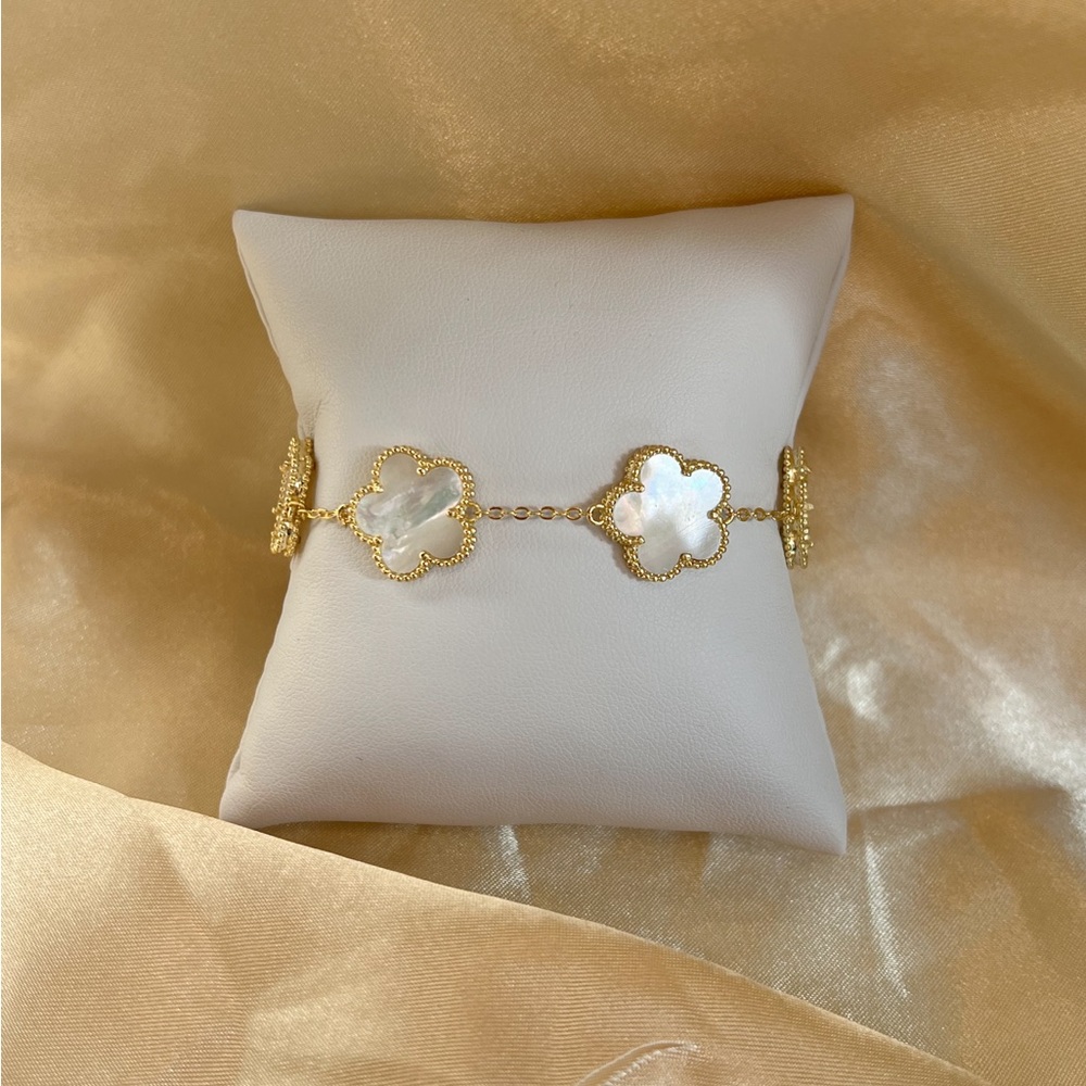 Pearl 5 clover bracelet